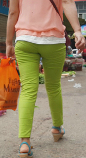 商场重口味绿裤大妈