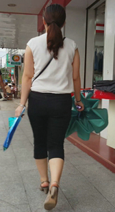 七分黑裤成熟少妇视频