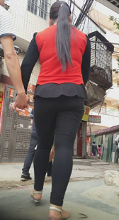 超紧打底裤大屁股少妇