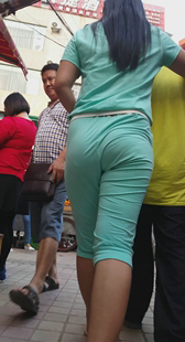 重口味七分裤大妈臀