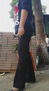 圆紧臀西裤小少妇