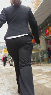 高跟圆臀西裤制服少妇