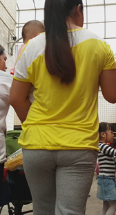 呢绒翘臀成熟少妇