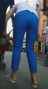 七分蓝裤小少妇