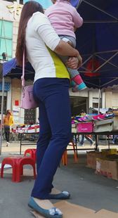 翘臀西裤美少妇