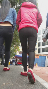 性感打底裤两小妹