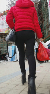 细高跟紧臀黑裤真性感