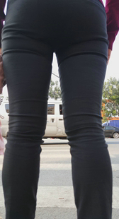 翘臀黑裤真是霸气