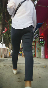 性感黑牛美少妇