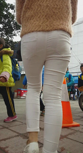 性感白裤美内痕美少女