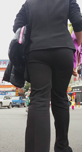 丰臀西裤制服少妇