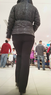 商场紧翘臀西裤