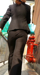 大屁股西裤小少妇口味重