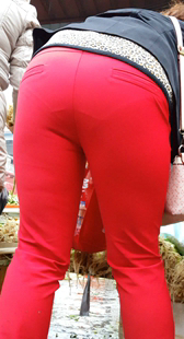 重品味丰臀红裤大妈