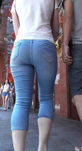 性感蓝牛大翘臀是开发少还是保养好夹好紧啊