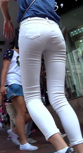 苗条白裤超紧内痕