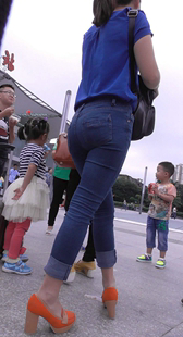 相当有料的紧牛少妇