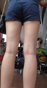 长腿牛仔热裤套装