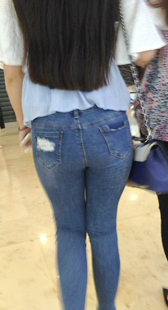 极品苹果臀大骚货牛仔裤美女