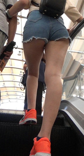 翘臀牛仔短裤大PP