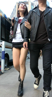 皮衣外套超短裙性感美女