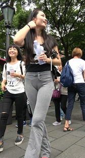 弹力运动裤美三角美女