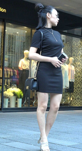 高跟鞋黑色包臀裙墨镜性感美女