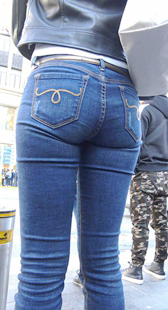 牛仔美臀女神堪称完美身材