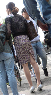 紧身包臀短裙肉丝美腿OL