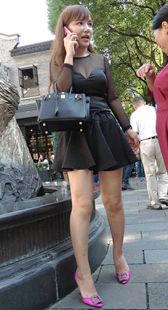 粉色高跟短裙美女少妇