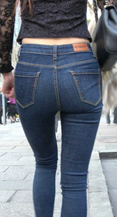 蕾丝衣紧身牛仔蛇腰美女