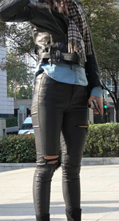 紧身包臀皮裤长发美女