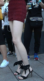 性感高跟美腿短裙美女