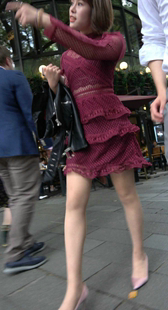 高跟红裙性感身材美女