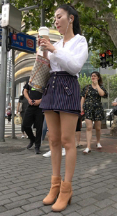 美腿白衬衫长马尾辫美女姐姐