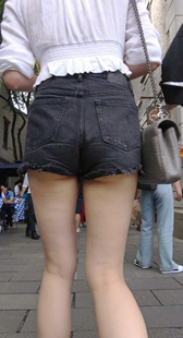 性感大长腿热裤美女姐姐