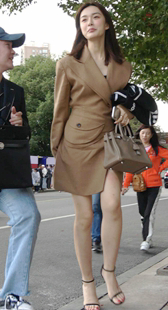 性感短裙美腿高跟美女姐姐