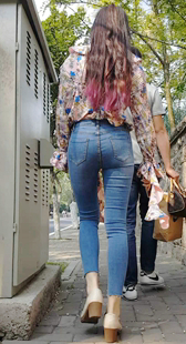 超紧蓝牛苹果臀深沟少女