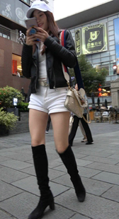 白短裤美女三角真性感