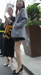 短裙细高跟大长腿小姐姐