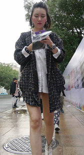 短裙大长腿妹子真开放