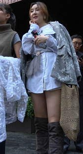 长筒高跟短裙小姐姐