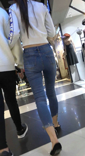 紧身包臀蓝牛少妇开发多