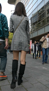 楚楚动人的长靴美腿美女