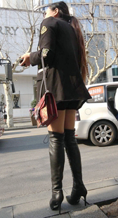 长筒靴丝袜美腿美眉