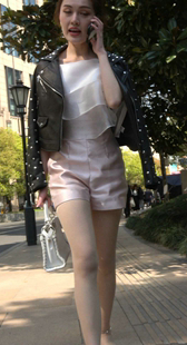 休闲短裤肉色丝袜高跟美少妇