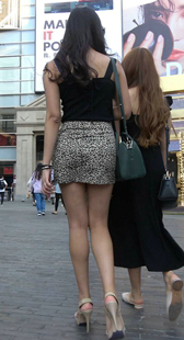 豹纹超短包裙大长腿高跟长发美女