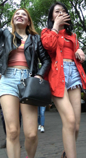 牛仔热裤高跟极品美腿翘臀美女