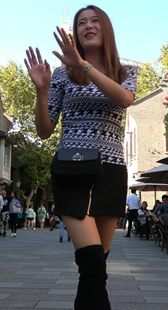 包臀短裙长靴性感身材美女