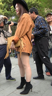 性感热裤和长裤长腿高跟高挑美女